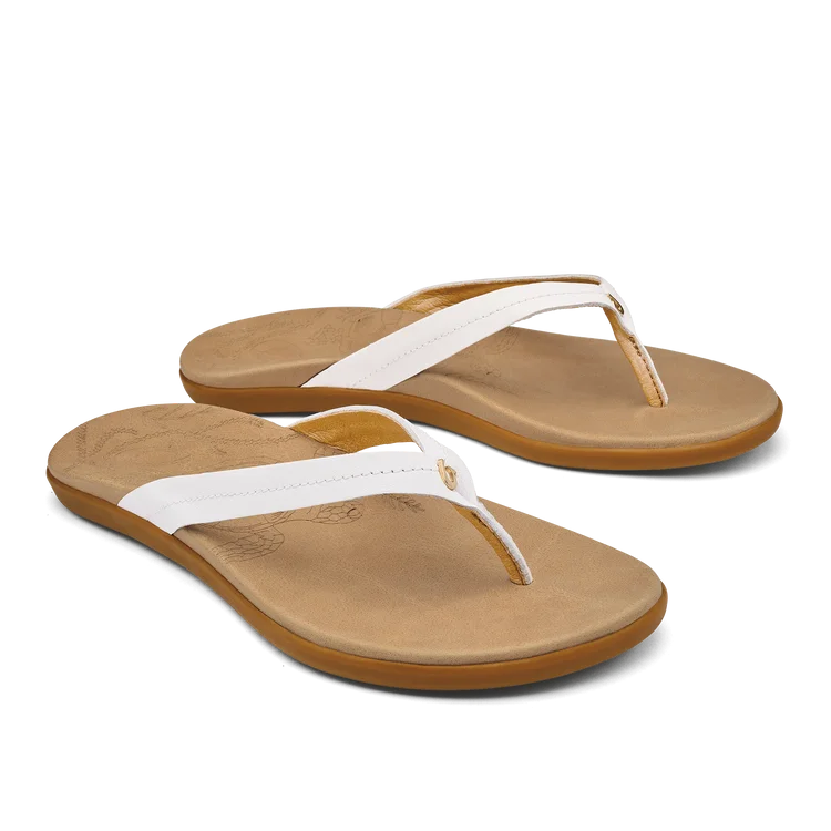 Olukai Honu Women's Beach Sandal - Bright White & Golden Sand